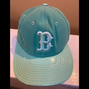 Boston Red Sox Cap. Baseball Hat. Aqua. New Era 9fifty SnapBack original fit.